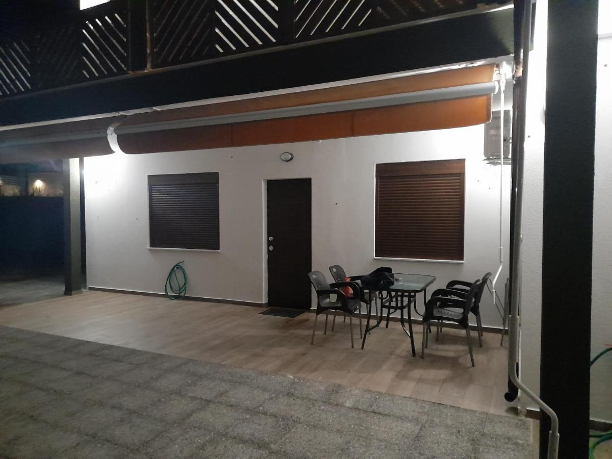 Mad'S Villas Nea Peramos  Room photo